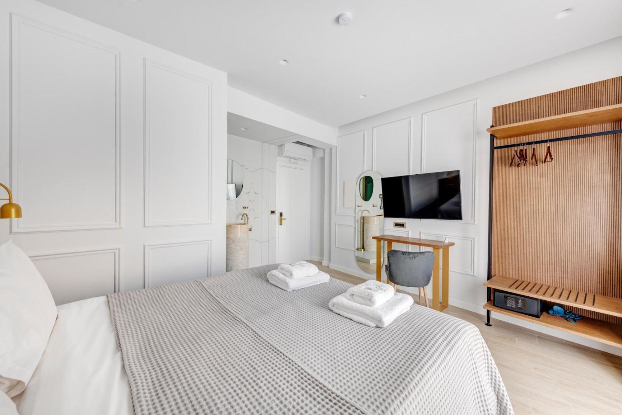 Eclectic Syros Bed and Breakfast Ermoupoli Buitenkant foto