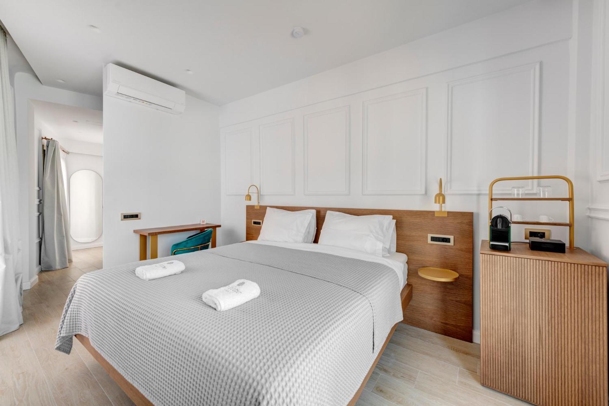 Eclectic Syros Bed and Breakfast Ermoupoli Buitenkant foto