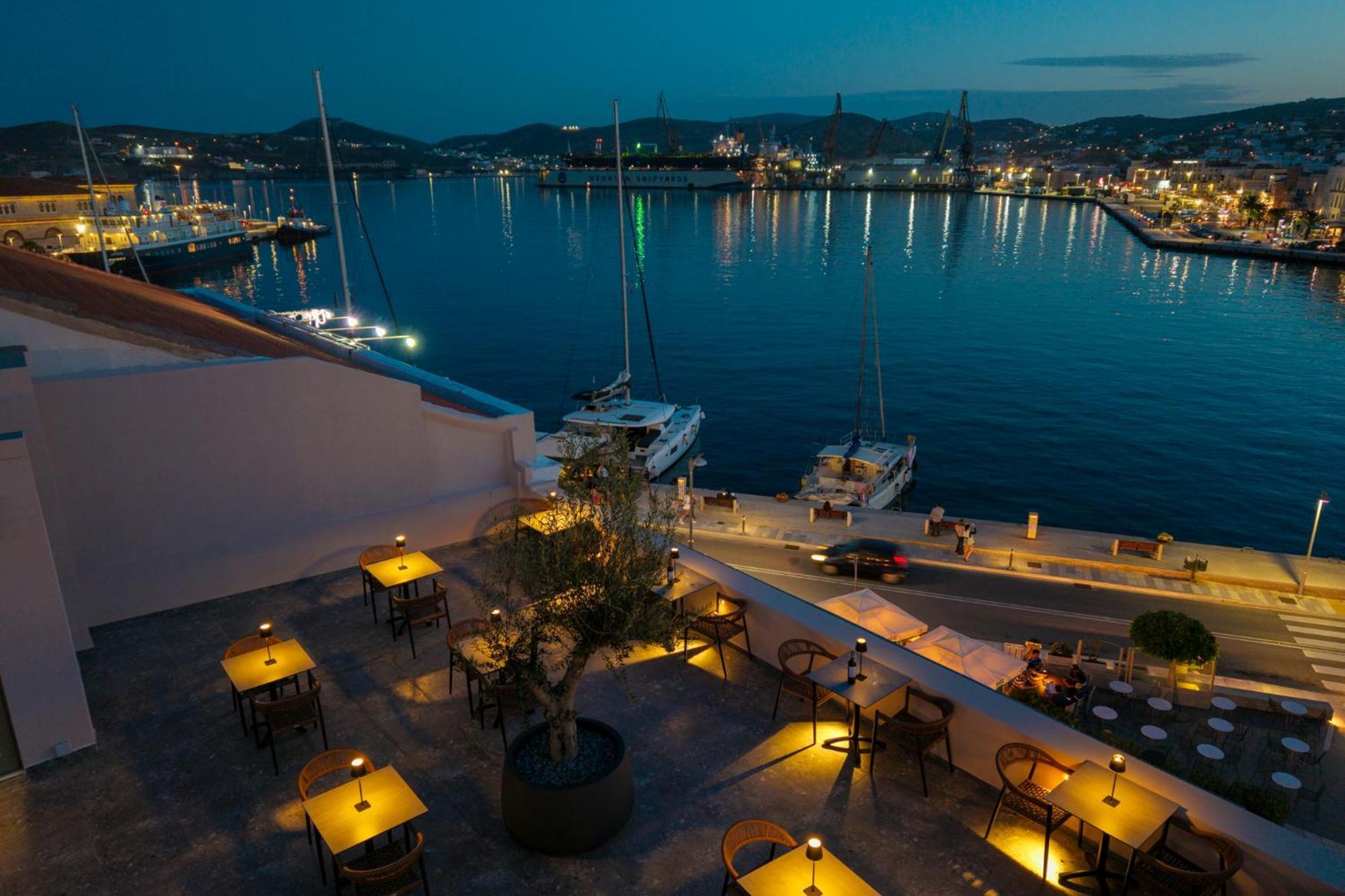 Eclectic Syros Bed and Breakfast Ermoupoli Buitenkant foto