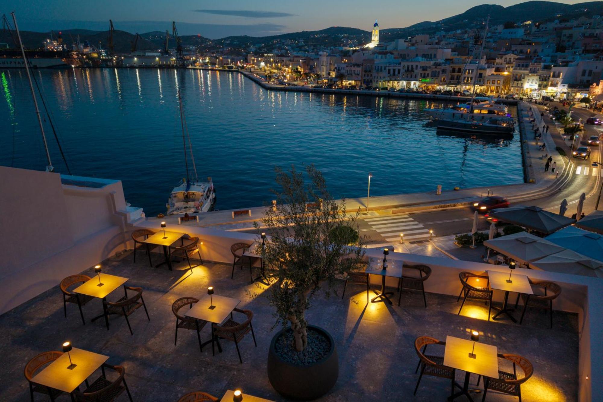 Eclectic Syros Bed and Breakfast Ermoupoli Buitenkant foto